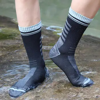 1 Чифт непромокаеми чорапи дишащи чорапи със средна дължина, Защита на краката, Ветроупорен Зимни чорапи за Туризъм, Къмпинг, зимни ски