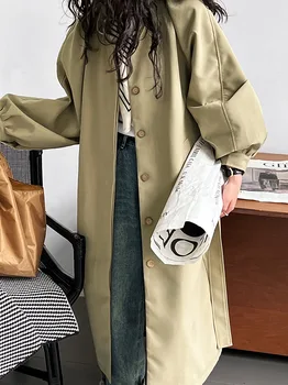 Есен дамско палто-ветровка с висока яка-фенерче в корейски стил, без тренч дълга дължина с колан на талията.