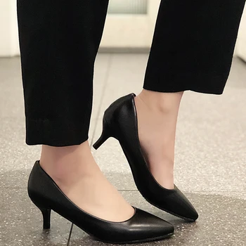 Класически черни офис обувки-лодка - дамски обувки-лодка с остри пръсти на тънък ток от мека изкуствена кожа, удобни тънки обувки без шипове за дамите