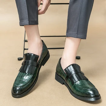 Модерен мъжки кожени обувки с монашеским каишка, по-големи размери, Лоферы в британския стил, Ежедневни обувки на равна подметка за партита в клуб, Новост 2023 г., мъжки обувки