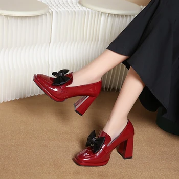 Сезон: пролет-лято, модерни нови тънки обувки с квадратни пръсти на дебелите ток и фин нос, ежедневни пикантни Елегантни вечерни дамски обувки на висок ток