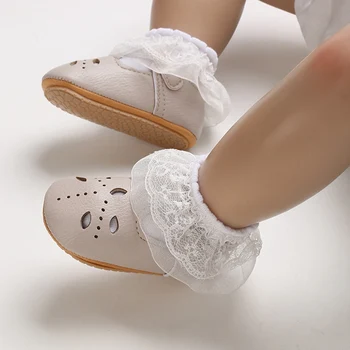Ярък детски своеобразна кожена обувки за първите стъпки на децата